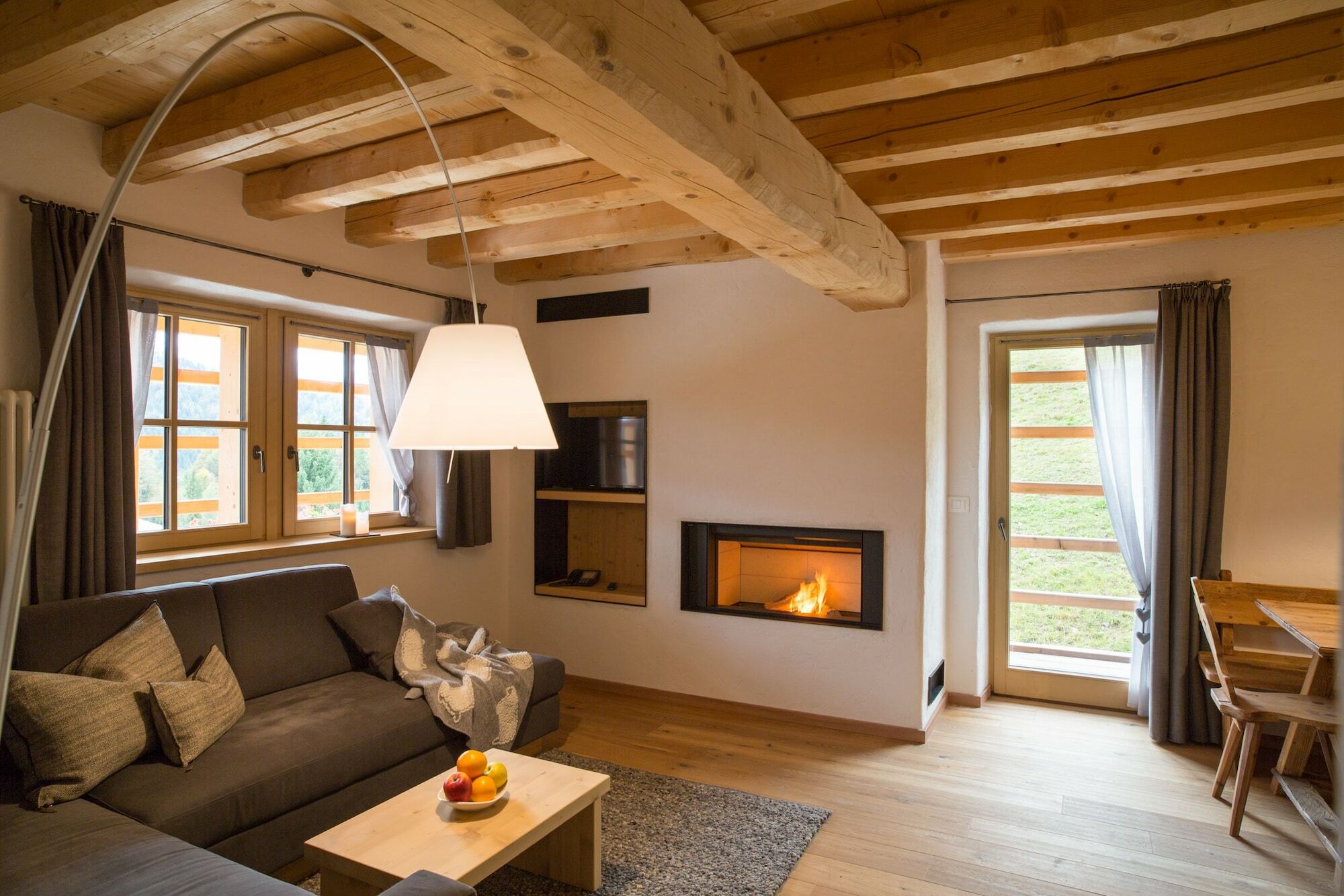 Hotel The Originals Borgo Eibn Mountain Lodge Саурис Екстериор снимка