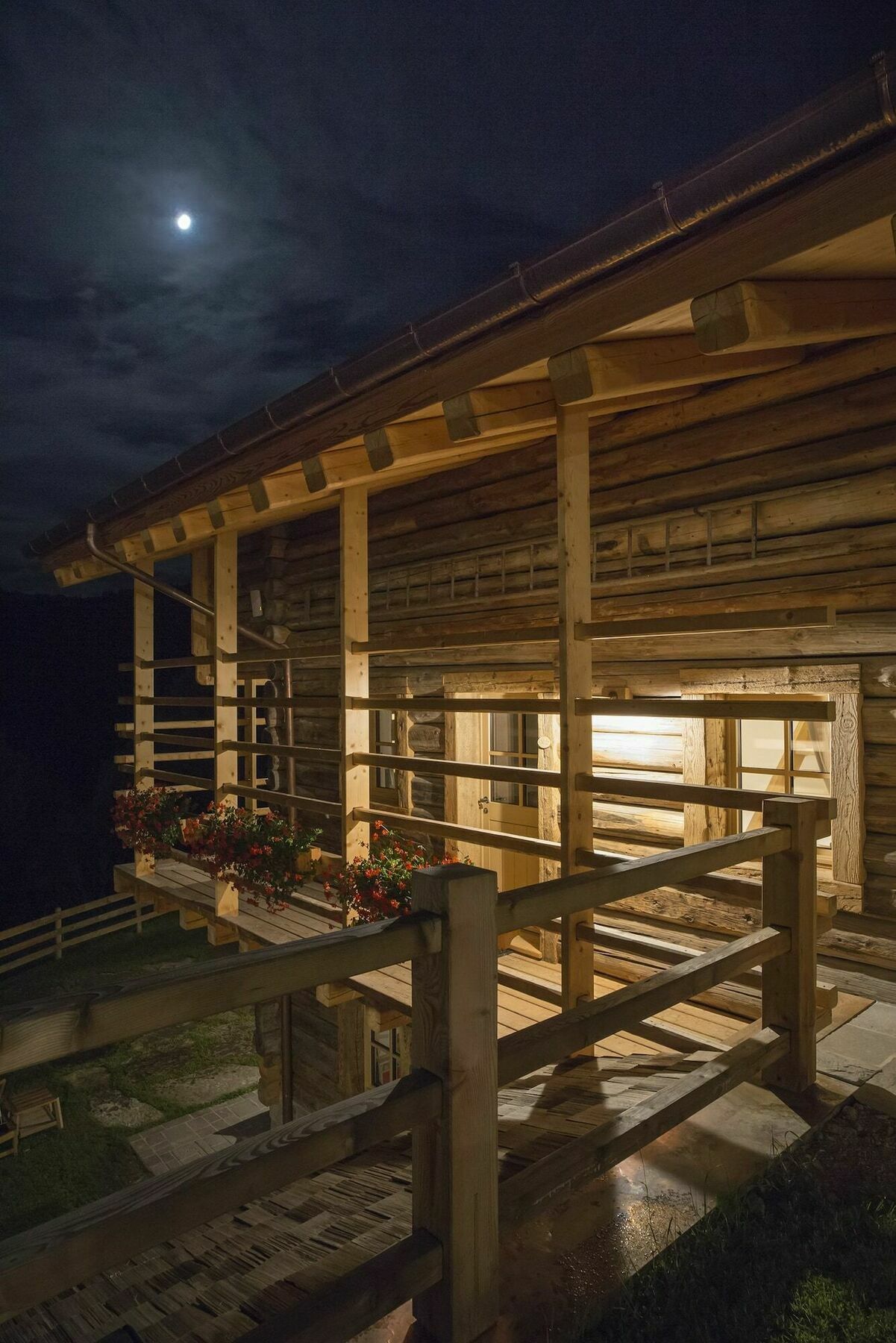 Hotel The Originals Borgo Eibn Mountain Lodge Саурис Екстериор снимка