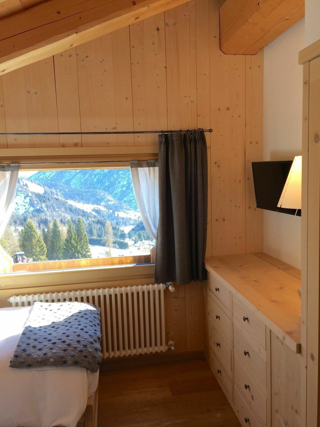 Hotel The Originals Borgo Eibn Mountain Lodge Саурис Екстериор снимка